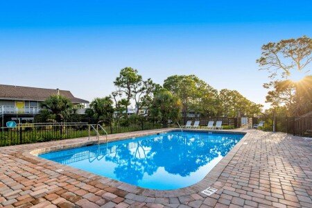 House 3 bedrooms, with pool