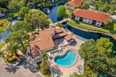 House 2 bedrooms, with pool