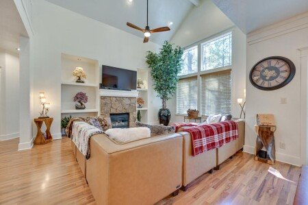 House 4 bedrooms, with jacuzzi