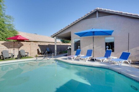 House 3 bedrooms, with pool