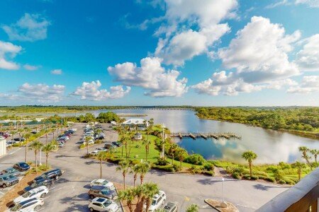 Apartment 9 guests, with pool