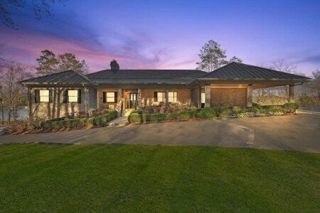 House 16 guests, with jacuzzi