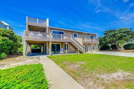House 4 bedrooms, with jacuzzi