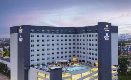 Hotel with jacuzzi