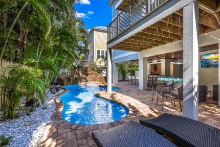 House 6 bedrooms, with jacuzzi