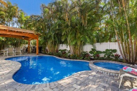 House 1 bedroom, with jacuzzi