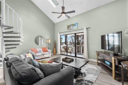 House 2 bedrooms, with pool