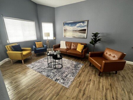 House 3 bedrooms, with garden