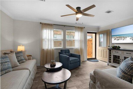 House 2 bedrooms, with pool