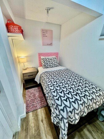 Bed and breakfast 1 bedroom, with breakfast