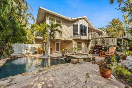 House 3 bedrooms, with jacuzzi