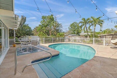 House 3 bedrooms, with pool