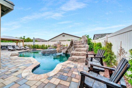 House 4 bedrooms, with jacuzzi