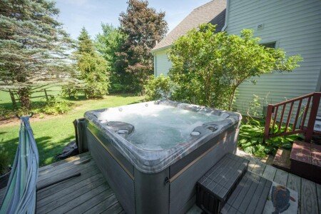 House 4 bedrooms, with jacuzzi