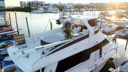 Boat 2 bedrooms, with jacuzzi