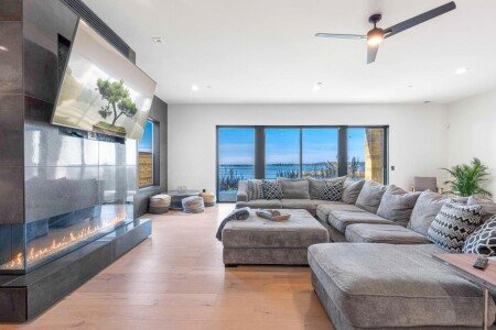 House 9 guests, with air conditioning