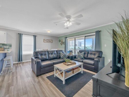 Apartment 8 guests, with pool