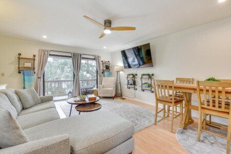 House 2 bedrooms, with pool