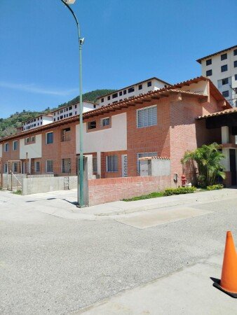 House 3 bedrooms, with air conditioning