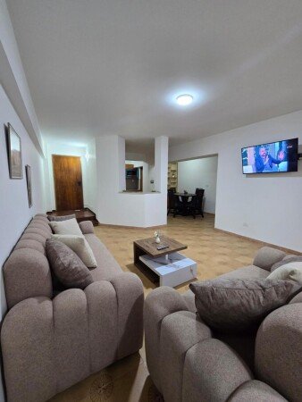 Apartamento 4 habitaciones, con jardín