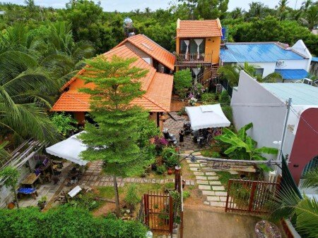Bed and breakfast 4 guests, with garden