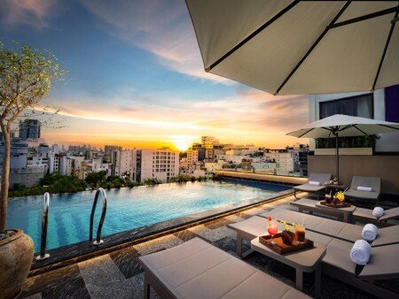 Hotel with pool