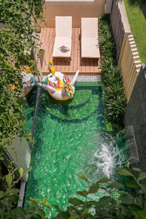 House 4 bedrooms, with pool