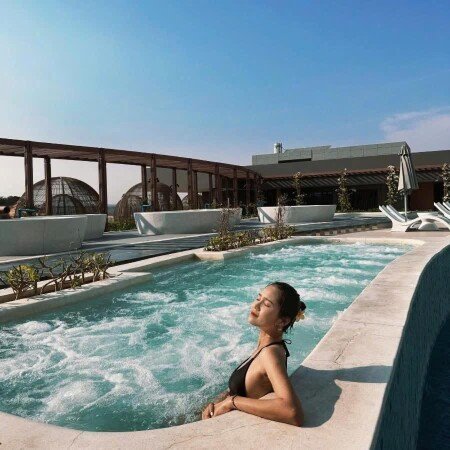 Hotel with pool