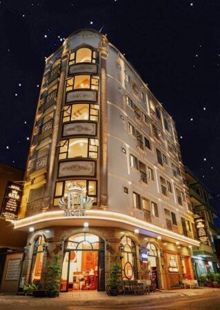 Hotel with air conditioning