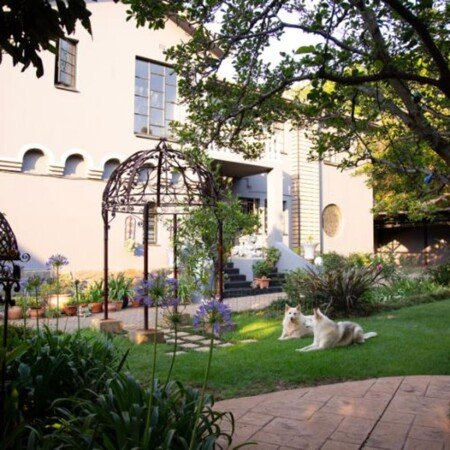 Bed and breakfast 4 guests, with pool