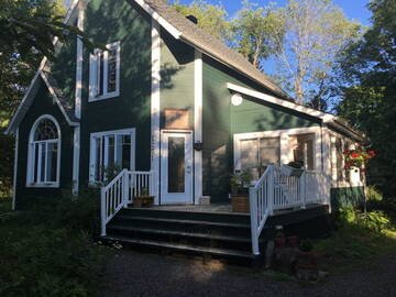 Room 1 guest, with parking