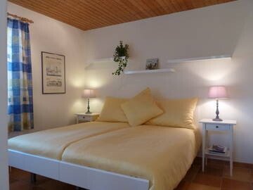 Room 2 guests, with wifi