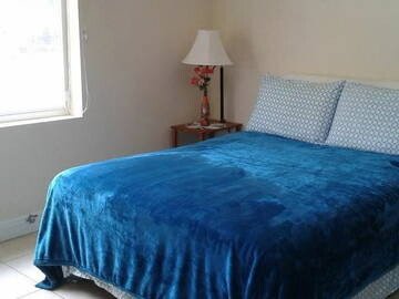 Chambre 3 voyageurs, avec petit-déjeuner