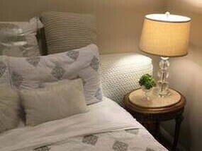 @todoptRoom 2 guests, @todoptwith wifi