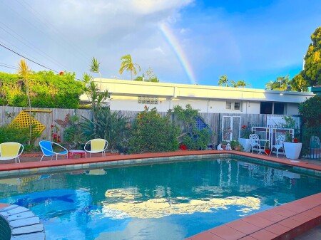 Chambre confortable, 5 voyageurs, avec piscine