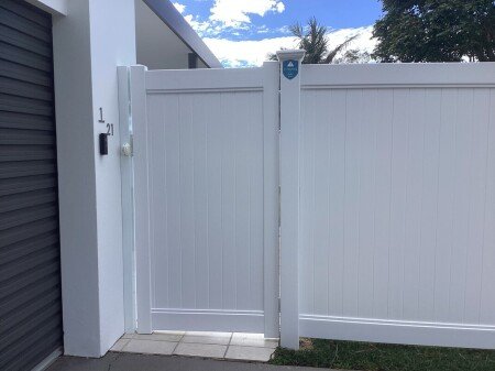 Room 2 guests, with pool