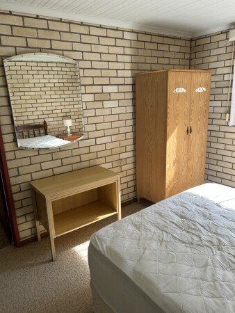 Room 1 guest, with garden