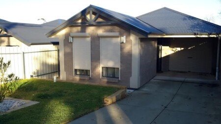 Room 1 guest, with garden