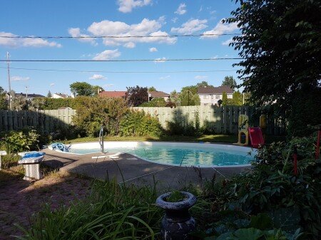 House 4 bedrooms, with pool