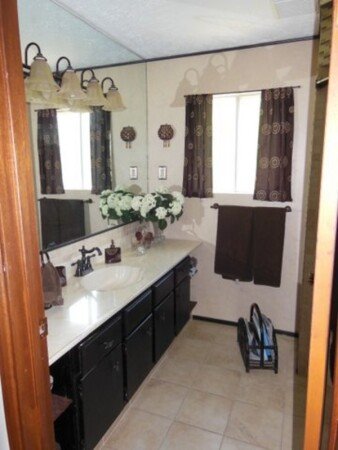 Room 3 guests, with garden