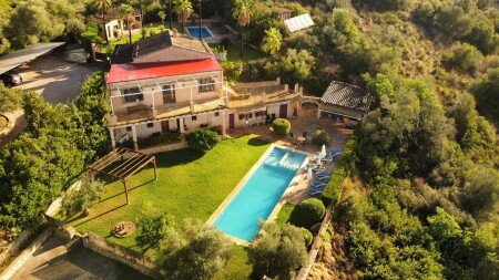 Chambre 4 voyageurs, avec piscine