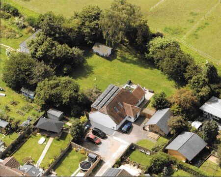 Camera 5 ospiti, con giardino