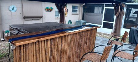 House 2 bedrooms, with pool