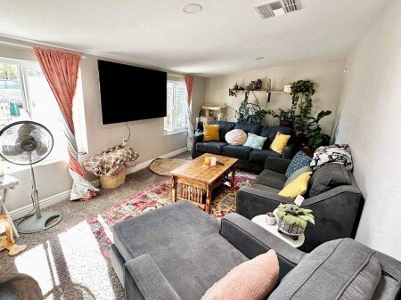 Room 2 guests, with garden