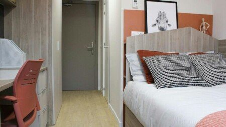 Room 2 guests, with air conditioning