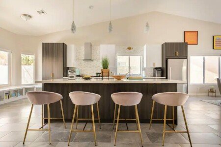 @todoptHouse 3 bedrooms, @todoptwith air conditioning