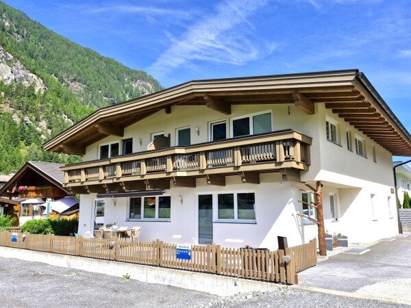 Wohnung 2 Schlafzimmer, mit Garten