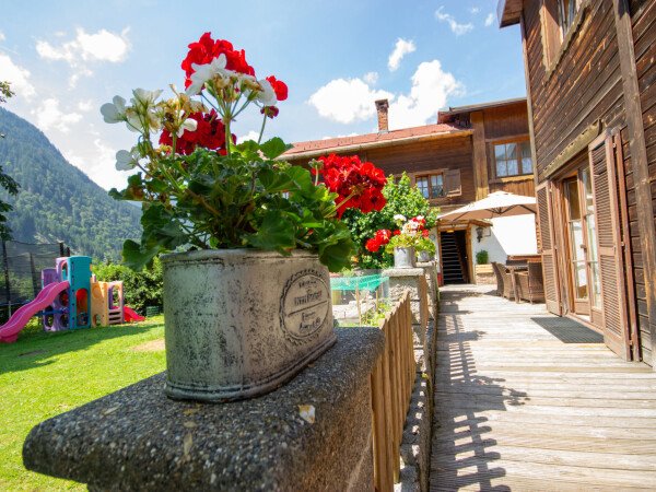 Wohnung 3 Schlafzimmer, mit Garten