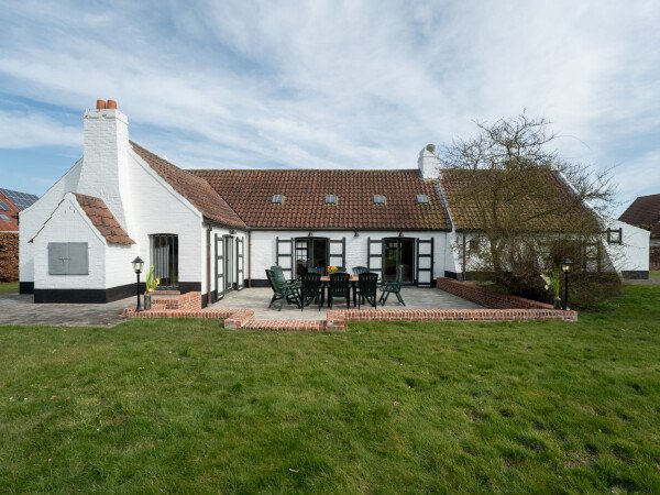 House 4 bedrooms, with garden