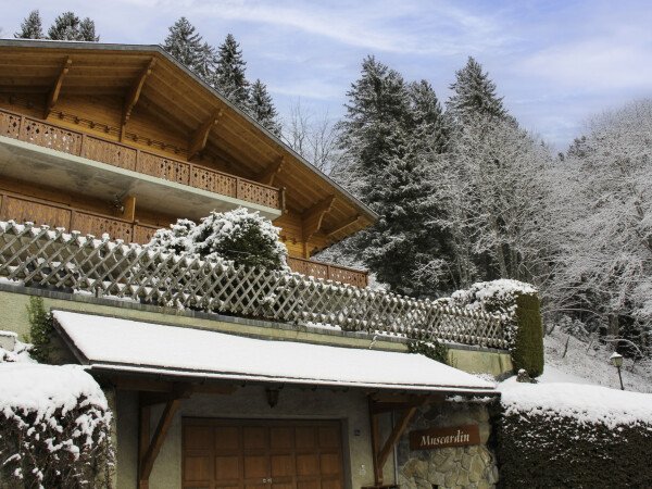 Chalet confortable, 4 chambres, avec salle de sport
